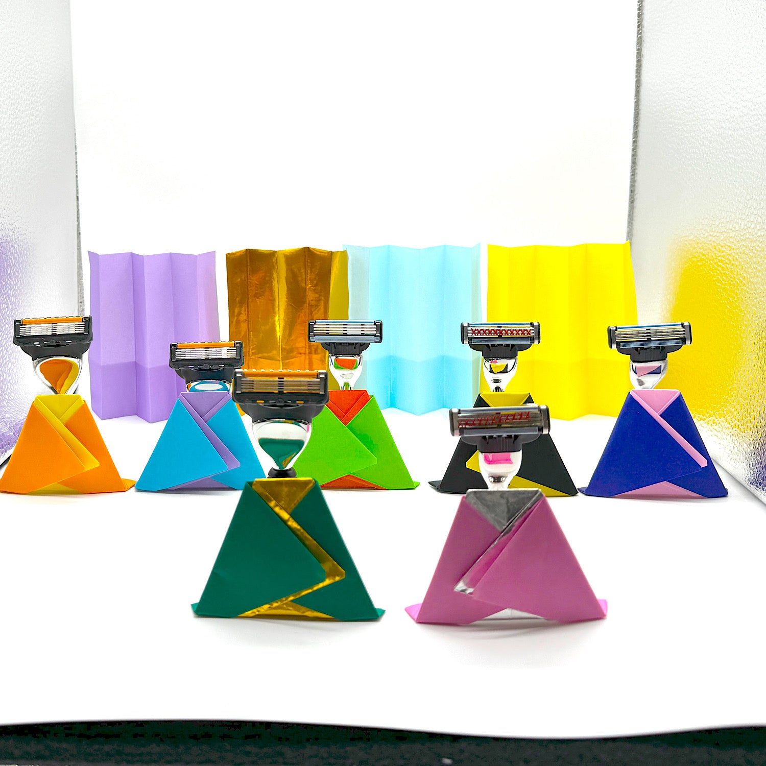 3月3日桃の節句の雛祭り カミソリに衣装をまとって記念撮影をしました。