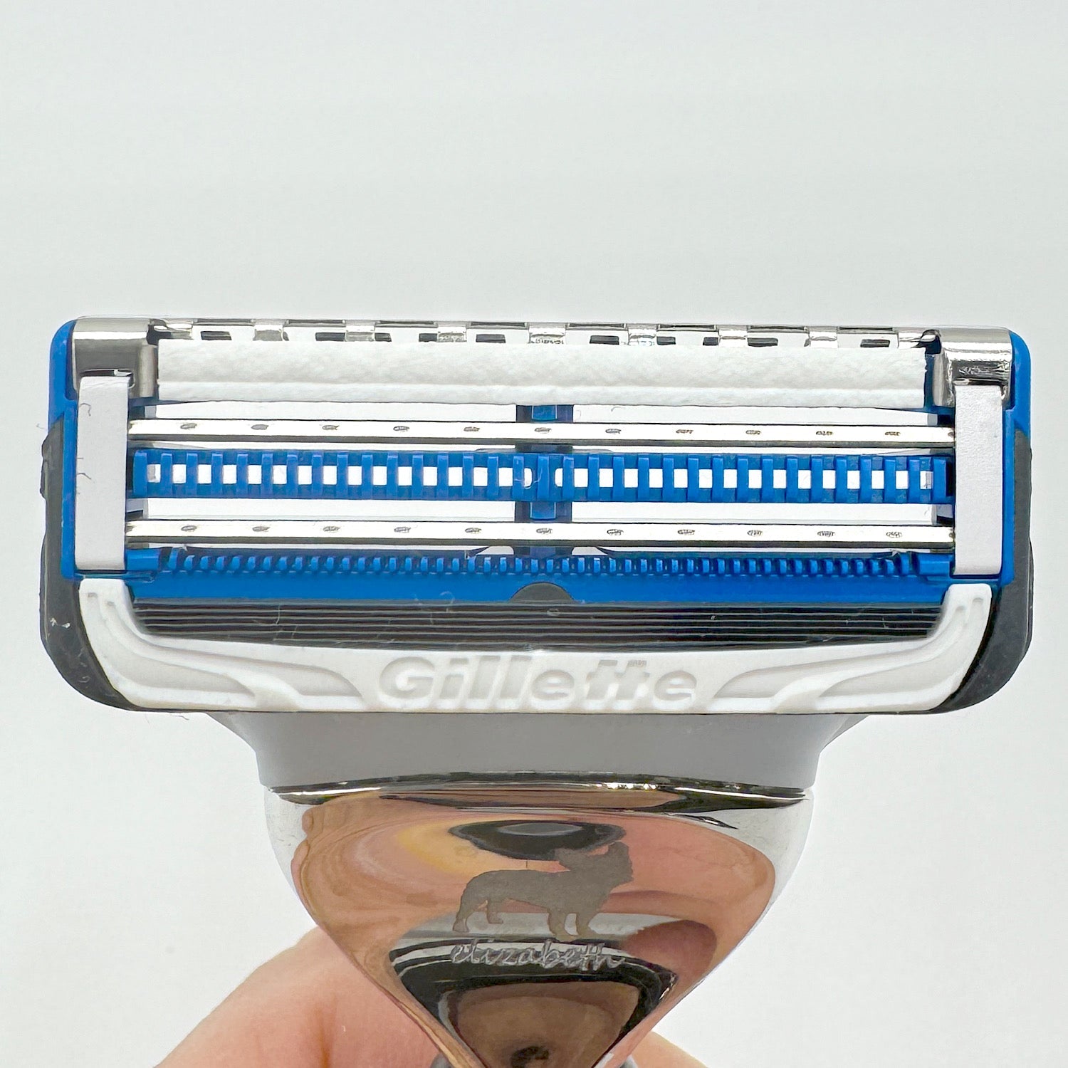 ジレット(Gillette)スキンガード(SKIN GUARD)　小さなカミソリmicroに装着して剃った感想4 2024年8月1日